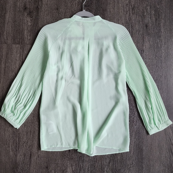 InWear- light green blouse with tags, size 8 - Picture 4 of 4